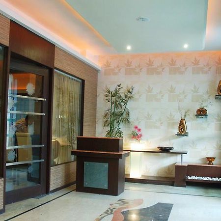 Hotel Sitara Royal Hyderabad Exterior photo